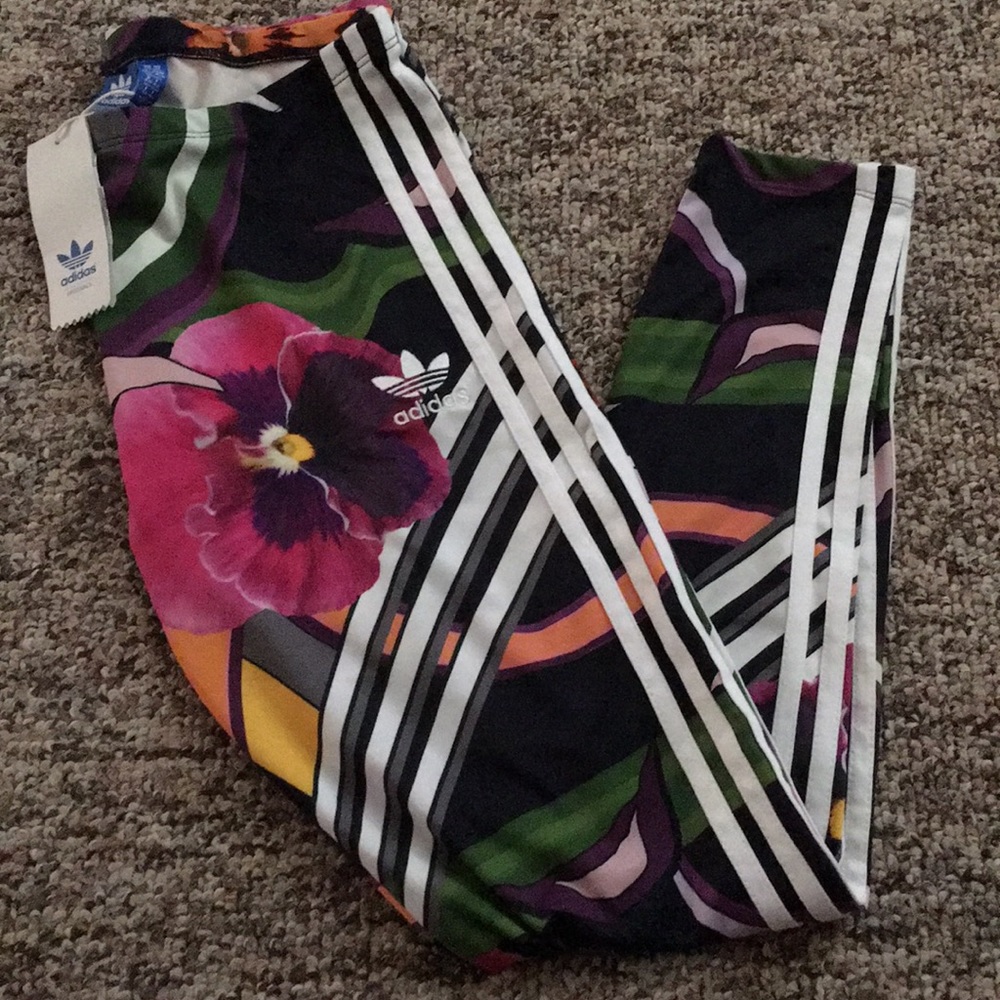 Adidas leggings size medium